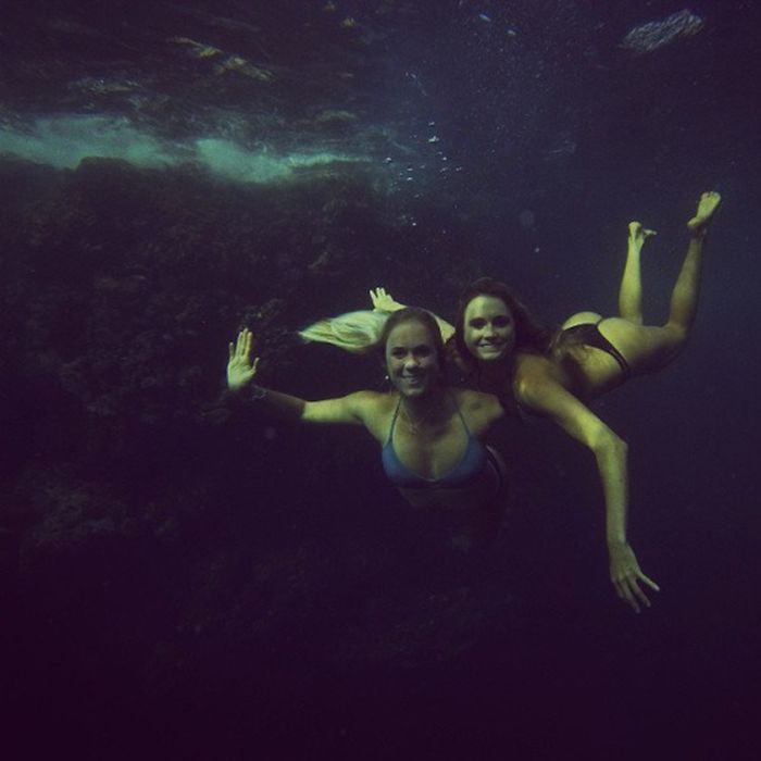 underwater girl portrait