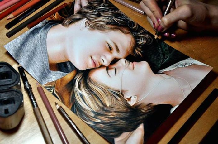 Photorealistic portraits by Heather Rooney