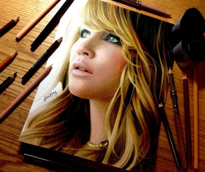 Photorealistic portraits by Heather Rooney