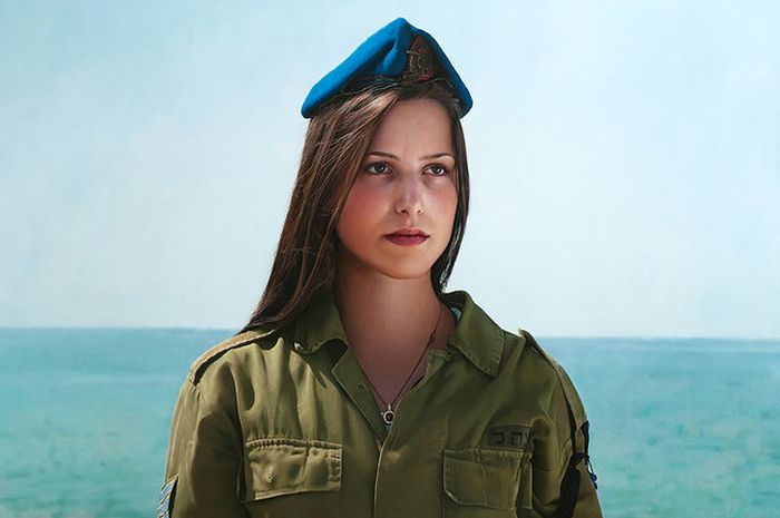 Photorealistic portraits by Yigal Ozeri
