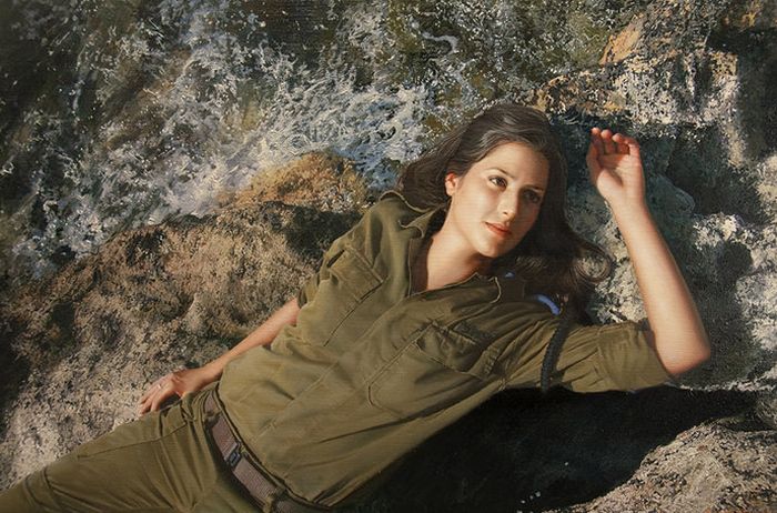 Photorealistic portraits by Yigal Ozeri