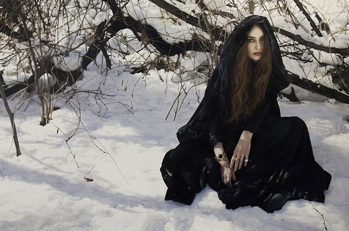 Photorealistic portraits by Yigal Ozeri