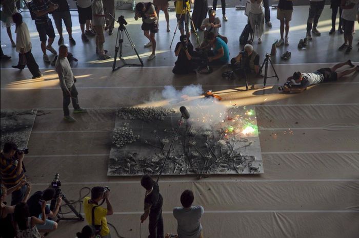 Explosion Events, gunpowder drawings fire art by Cai Guo-Qiang