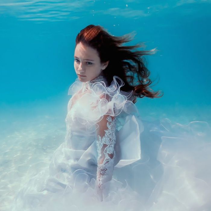 underwater girl portrait