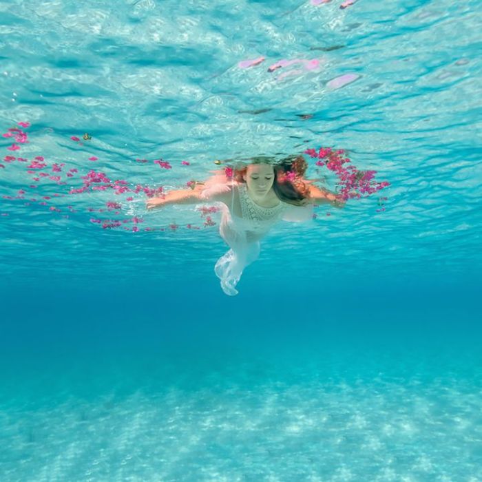 underwater girl portrait