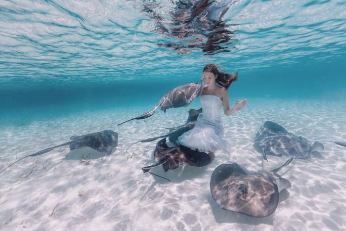 underwater girl portrait