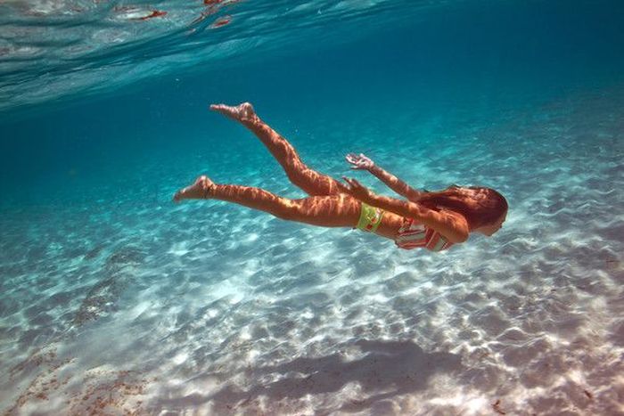 underwater girl portrait