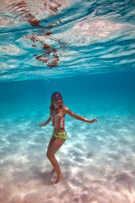 underwater girl portrait