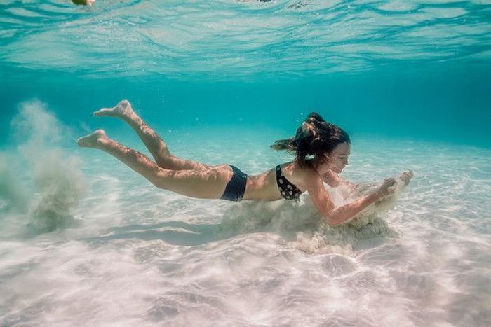 underwater girl portrait