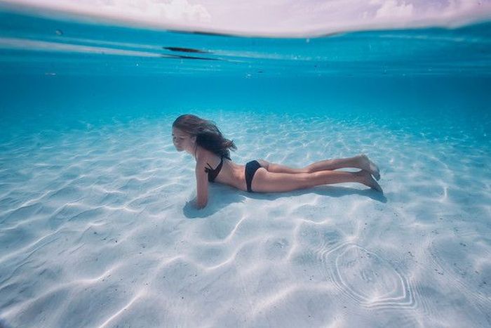 underwater girl portrait