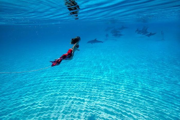 underwater girl portrait