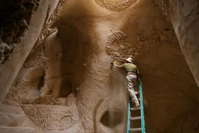 The Luminous Caves of Ra Paulette