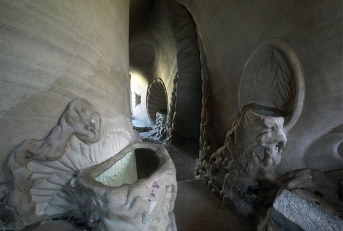 The Luminous Caves of Ra Paulette