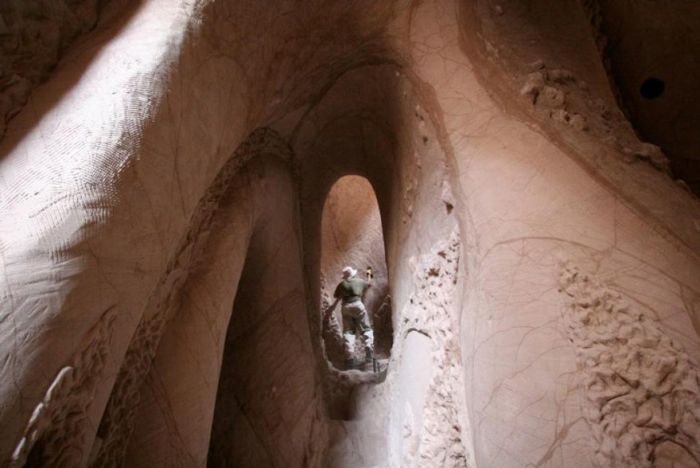 The Luminous Caves of Ra Paulette