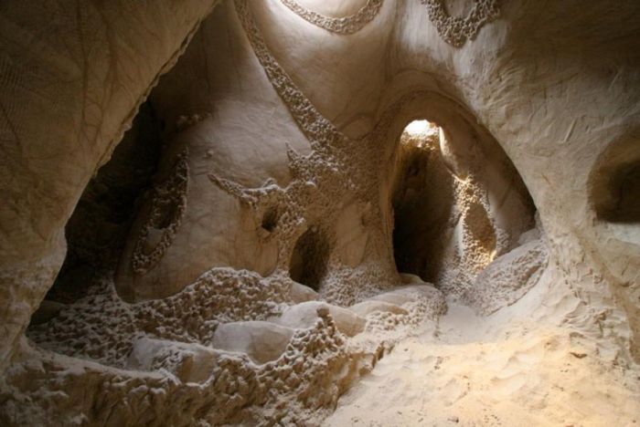 The Luminous Caves of Ra Paulette