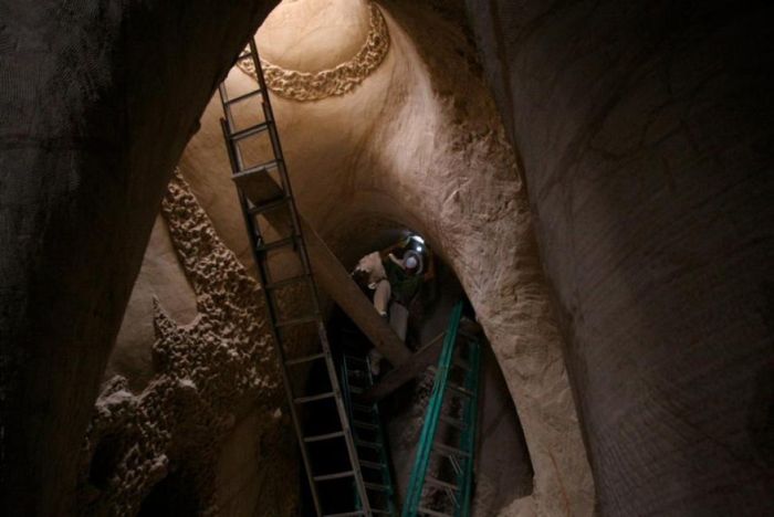 The Luminous Caves of Ra Paulette