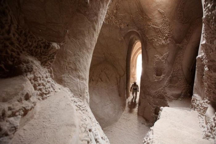 The Luminous Caves of Ra Paulette