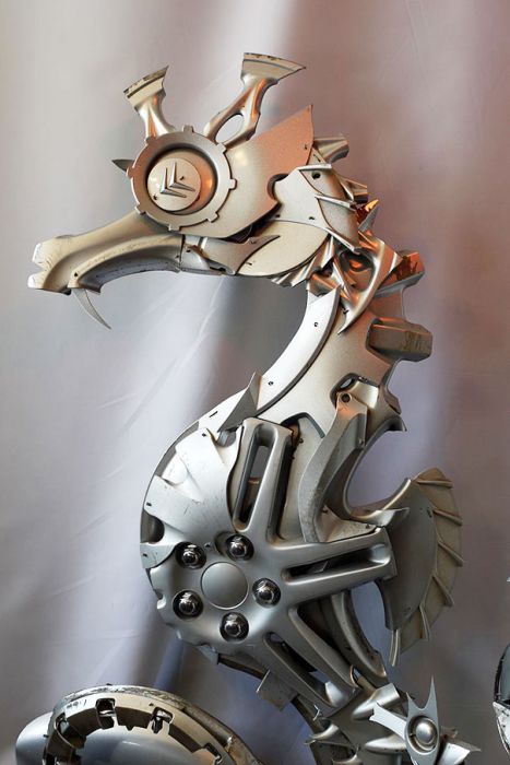 Hubcap sculpture creatures by Ptolemy Elrington