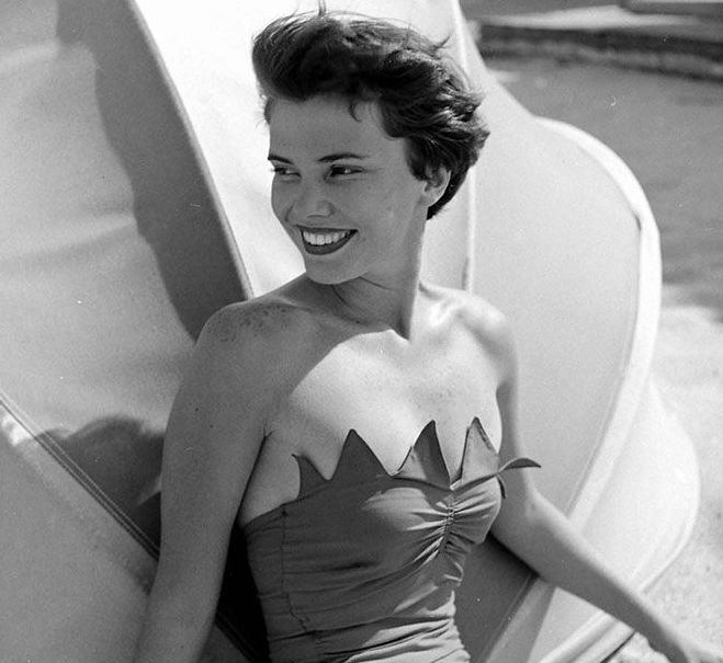 Black and white photography by Nina Leen