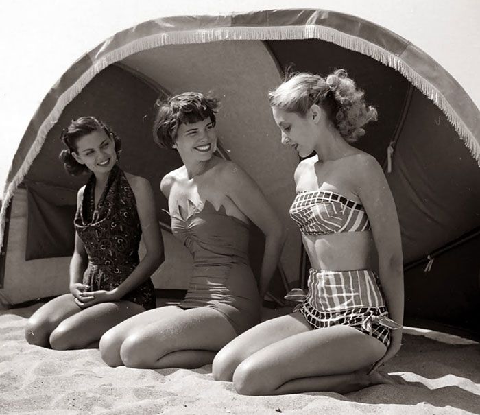 Black and white photography by Nina Leen