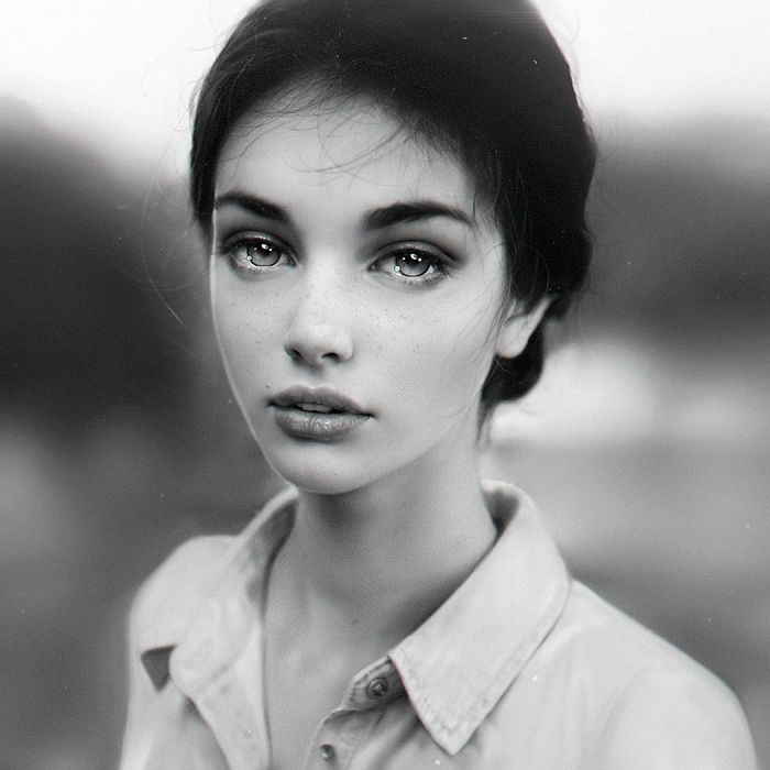 Photorealistic portraits by Irakli Nadar