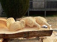 Art & Creativity: Wood sculptures made by chainsaw