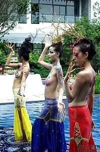 Art & Creativity: Bodyart girls, China