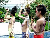 Art & Creativity: Bodyart girls, China