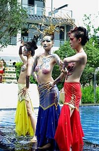 Art & Creativity: Bodyart girls, China