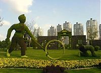 Art & Creativity: green statues