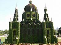 Art & Creativity: green statues