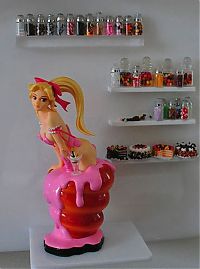 Art & Creativity: Naughty fine art figurines, Jessica Lichtenstein