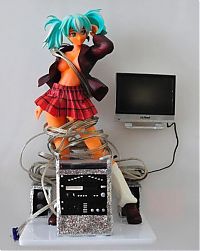 Art & Creativity: Naughty fine art figurines, Jessica Lichtenstein
