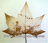 Art & Creativity: pictures on the leaves