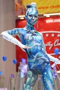 Art & Creativity: body art girl painting