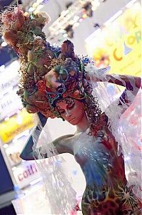 Art & Creativity: body art girl painting