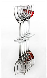 Art & Creativity: glass and wine art