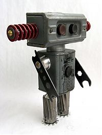 Art & Creativity: Robot orphan sculptures by Brian Marshall