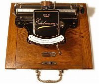 TopRq.com search results: old typewriters