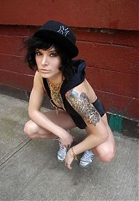 Art & Creativity: tattoo girl