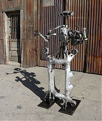 Art & Creativity: BMW robot by Bruce Gray