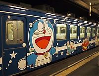 Art & Creativity: street art graffiti on trains