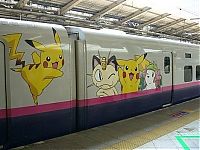 Art & Creativity: street art graffiti on trains