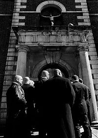 Art & Creativity: photo from english crime scene