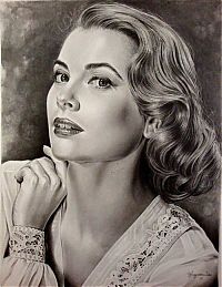 Art & Creativity: pencil drawing female portrait