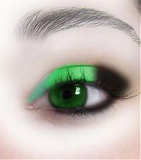 TopRq.com search results: eye makeup detail