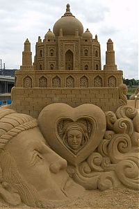 Art & Creativity: sand sculpture