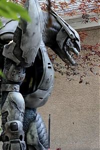 Art & Creativity: animatronic halo elite suit