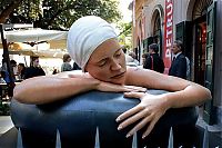 TopRq.com search results: Realistic sculptures by Carole Feuerman