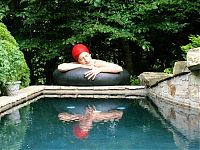 TopRq.com search results: Realistic sculptures by Carole Feuerman